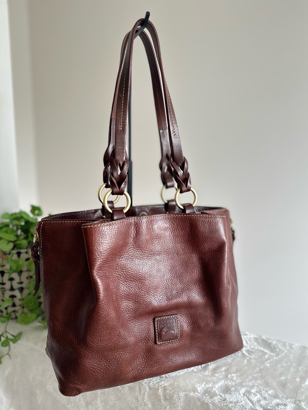 Dooney & Bourke Large Zip Chestnut Florentine Barlow Bag - Picture 2 of 12